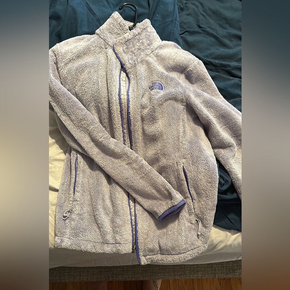 Medium north face (light purple)